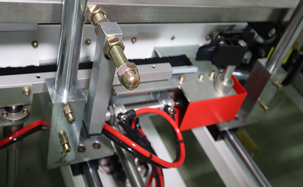 自動(dòng)折蓋封箱機(jī),封箱機(jī),封箱機(jī)廠家,高臻智能